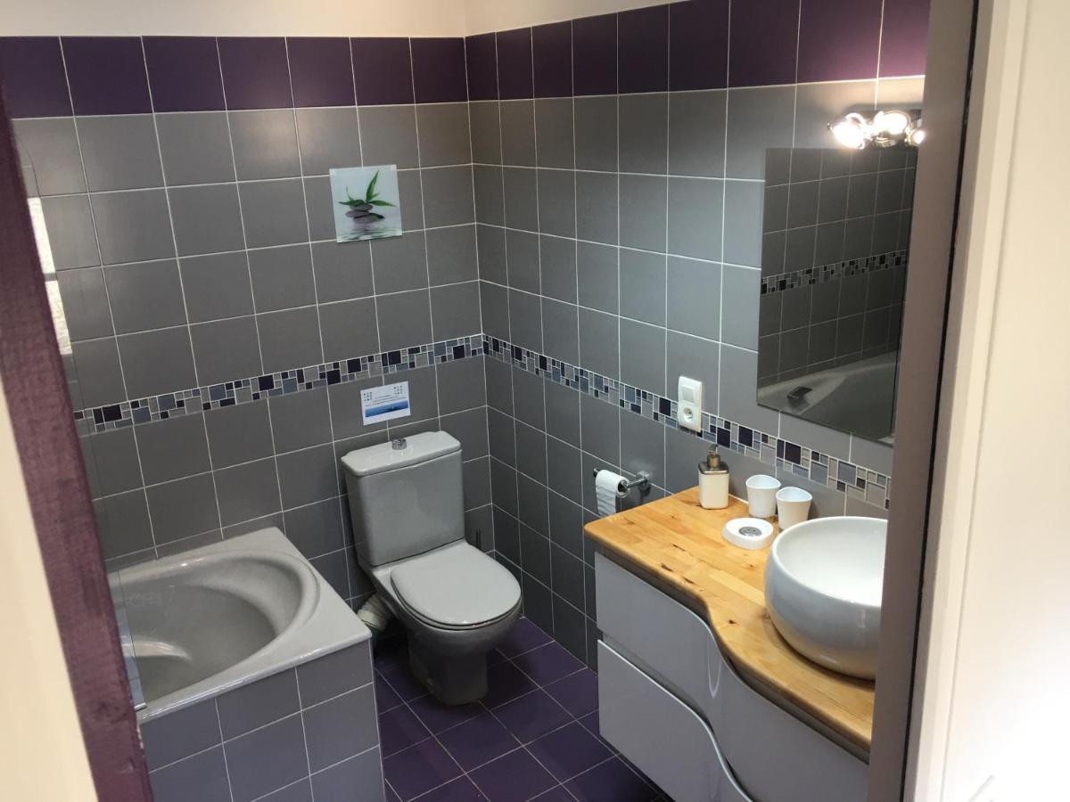 La Tour De Flandre Apartment Rousseloy ภายนอก รูปภาพ