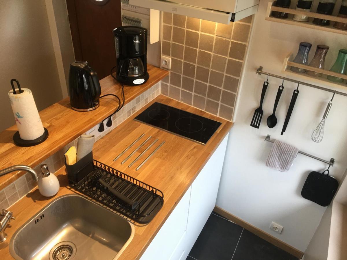 La Tour De Flandre Apartment Rousseloy ภายนอก รูปภาพ