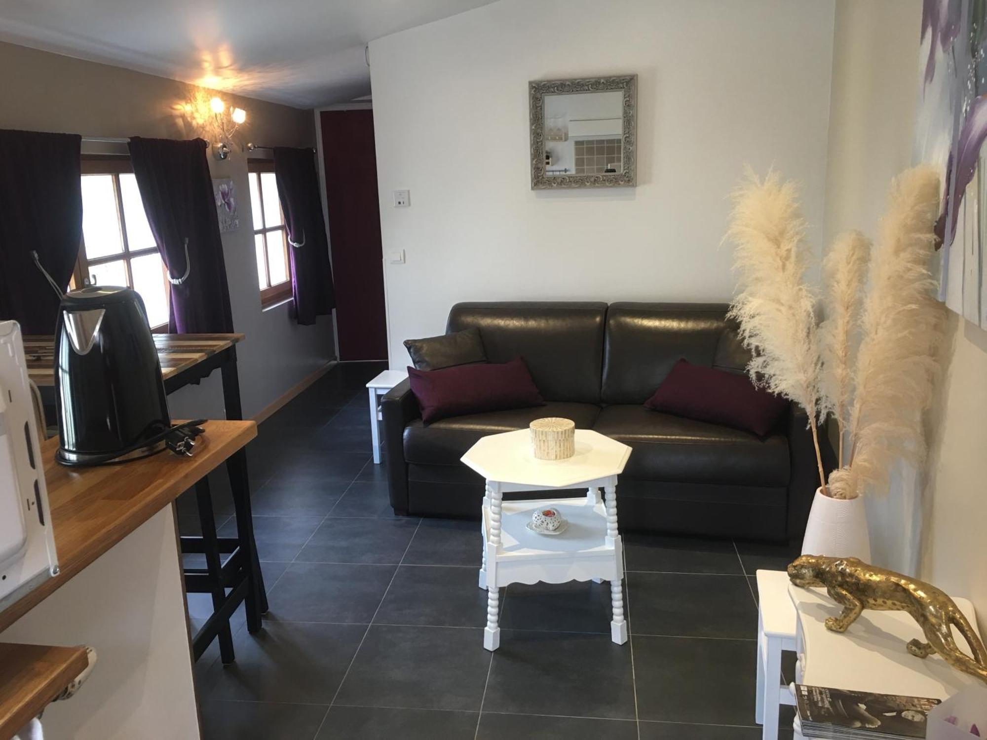 La Tour De Flandre Apartment Rousseloy ภายนอก รูปภาพ