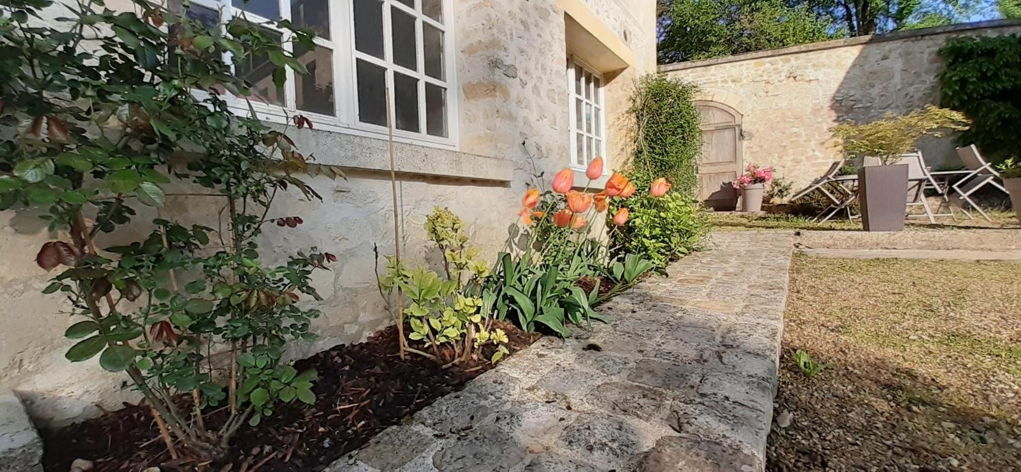 La Tour De Flandre Apartment Rousseloy ภายนอก รูปภาพ