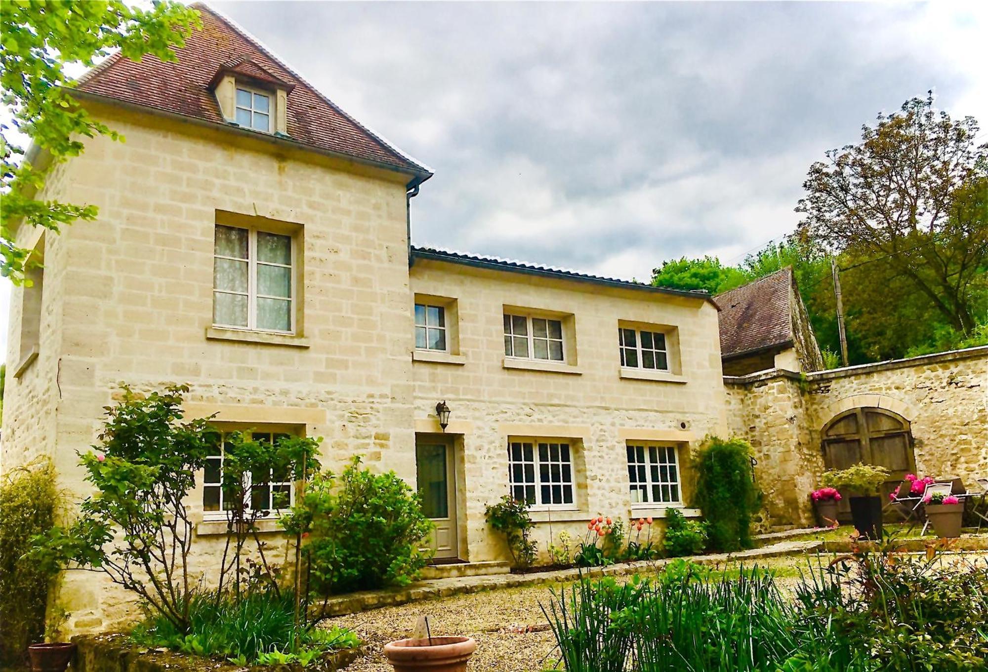 La Tour De Flandre Apartment Rousseloy ภายนอก รูปภาพ
